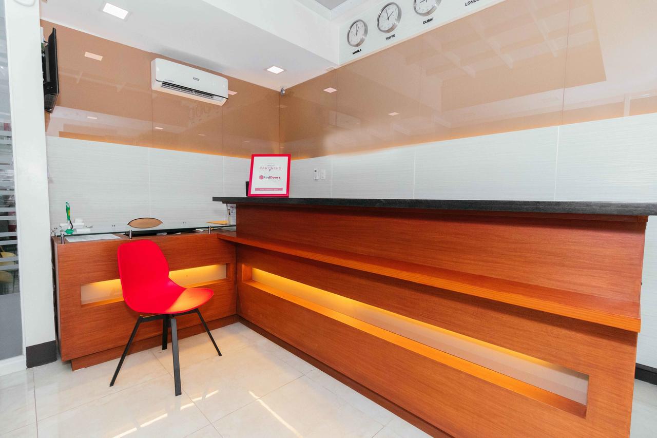 Reddoorz Premium @ Sampaloc Makati 호텔 마카티 외부 사진